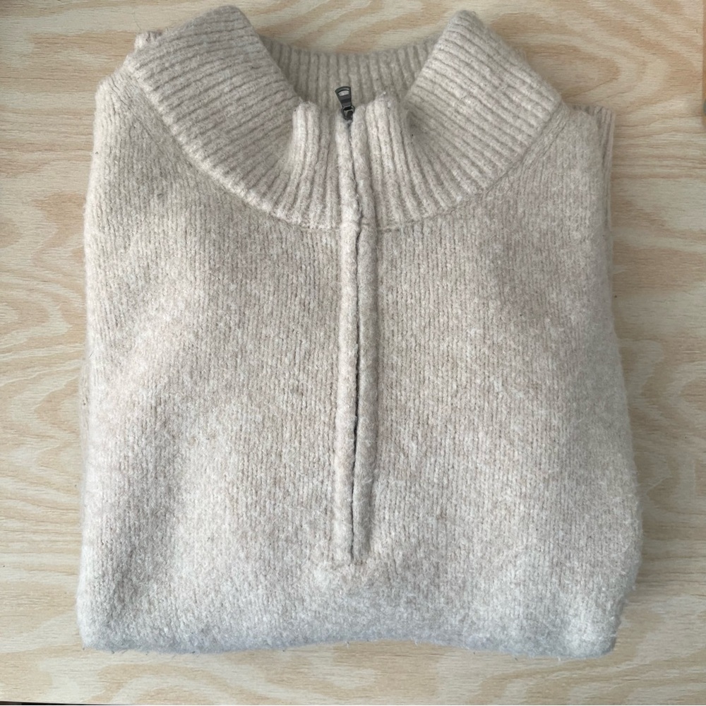 Uniqlo Cream Ribbed Sweater